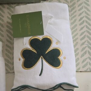 Kassadecor Embroidered Shamrock White Tea Towel with Gold Trim